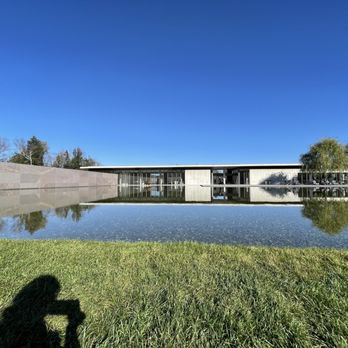 Clark Art Institute - Facing the museum - Museums Near Me - Williamstown, Massachusetts