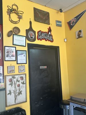 Mama's Pizza Kitchen by null