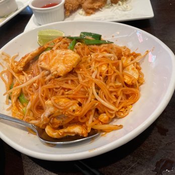 Phnom Penh House - Orange chicken noodle - Cambodian Near Me - Alameda, California Phnom Penh House - Orange chicken noodle - Cambodian Near Me - Alameda, California