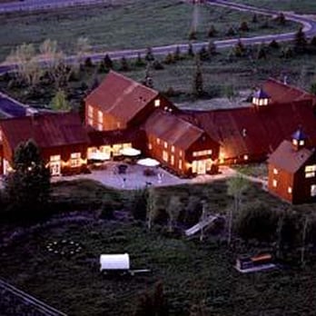 Damian Farrell Design Group - This collection of 5 antique barns from Vermont are assembled to create a family home in Sun Valley, Idaho. - Architects Near Me - Ann Arbor, Michigan Damian Farrell Design Group - This collection of 5 antique barns from Vermont are assembled to create a family home in Sun Valley, Idaho. - Architects Near Me - Ann Arbor, Michigan