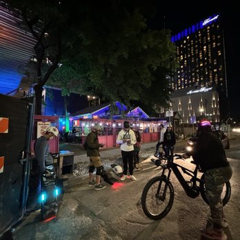 Lustre Pearl - Bars Near Me - Austin, Texas