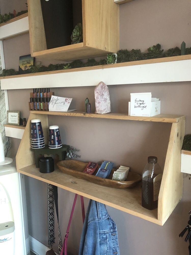 Shift Yoga Studio Logo