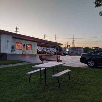 Jay's Drive In - Outdoor seating at Jay's Drive-in - Diners Near Me - Oregon, Illinois Jay's Drive In - Outdoor seating at Jay's Drive-in - Diners Near Me - Oregon, Illinois