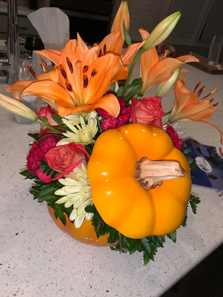 RAEFORD FLOWERS & GIFTS Updated September 2024 12 Photos & 14 Reviews 133 Harris Ave