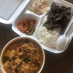 Spicy ramen and bulgogi