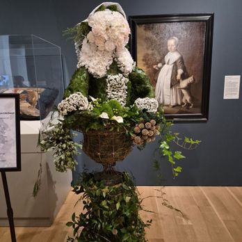 Speed Art Museum - Local florist creation to compliment the art - Art Museums Near Me - Louisville, Kentucky Speed Art Museum - Local florist creation to compliment the art - Art Museums Near Me - Louisville, Kentucky