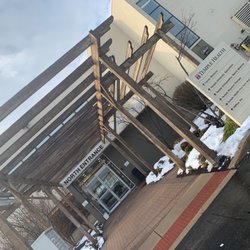 Temple University Orthopaedic & Sports Medicine - Front entrance to temple orthopedics