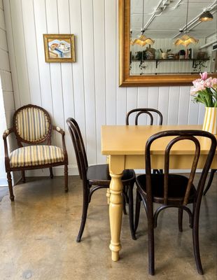 The Yellow Table Café by null