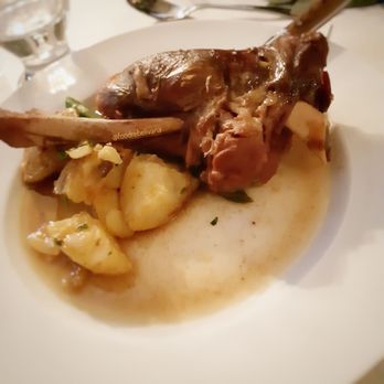 Black Birch - Lamb shank - Canadian (New) Near Me - Orangeville, Ontario Black Birch - Lamb shank - Canadian (New) Near Me - Orangeville, Ontario