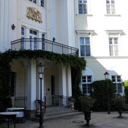 Schloss-Restaurant Linari - Portal zum Schloss Lübbenau