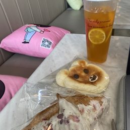 Super Fruit tea  Rose croissant Teddy bear bread
