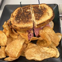 Mikey & Mel's Deli - Reuben and chips