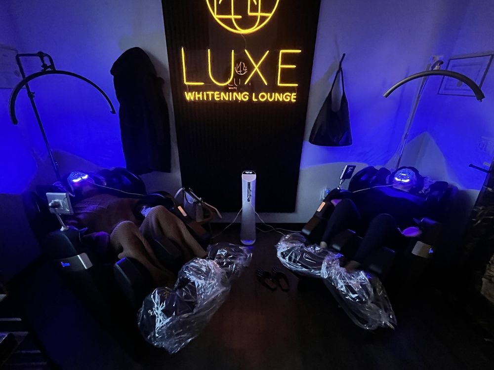 Luxe Whitening Lounge Logo