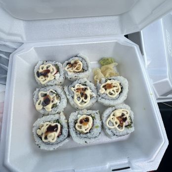 Umai Cafe - Sakura Roll - Sushi Bars Near Me - Troy, Michigan