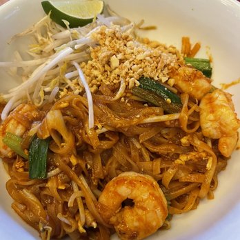26 Thai Kitchen - The Battery - Pad Thai w/ Shrimp - Thai Near Me - Atlanta, Georgia
