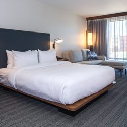 Courtyard by Marriott Rapid City - King Guest Room