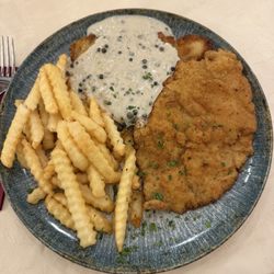 Stadtschänke - Schnitzel with green peppercorn sauce