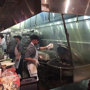 Weber Grill Restaurant - Inside the Weber Grill - Barbeque Near Me - Chicago, Illinois
