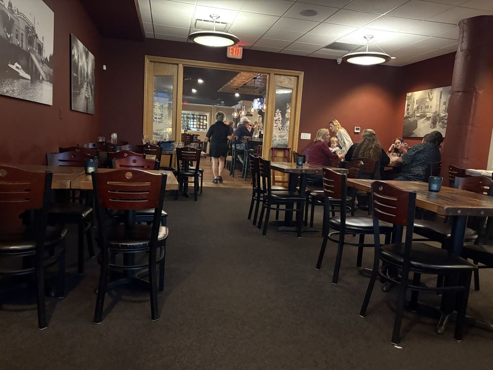 Smiths' Boathouse Restaurant