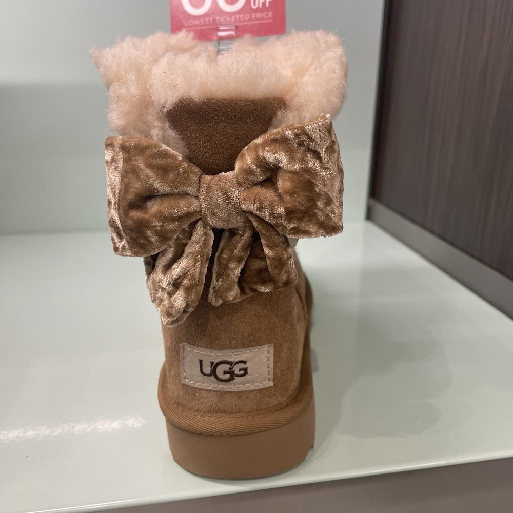 UGG Outlet - Accessories Near Me - Tinton Falls, New Jersey