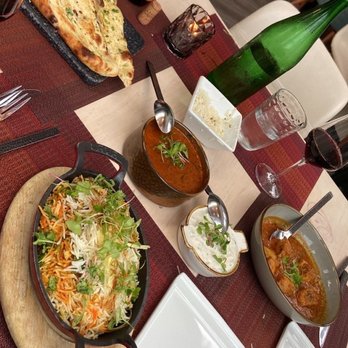 Kismet Modern Indian - Chicken curry, garlic naan - Indian Near Me - Richmond, Virginia Kismet Modern Indian - Chicken curry, garlic naan - Indian Near Me - Richmond, Virginia