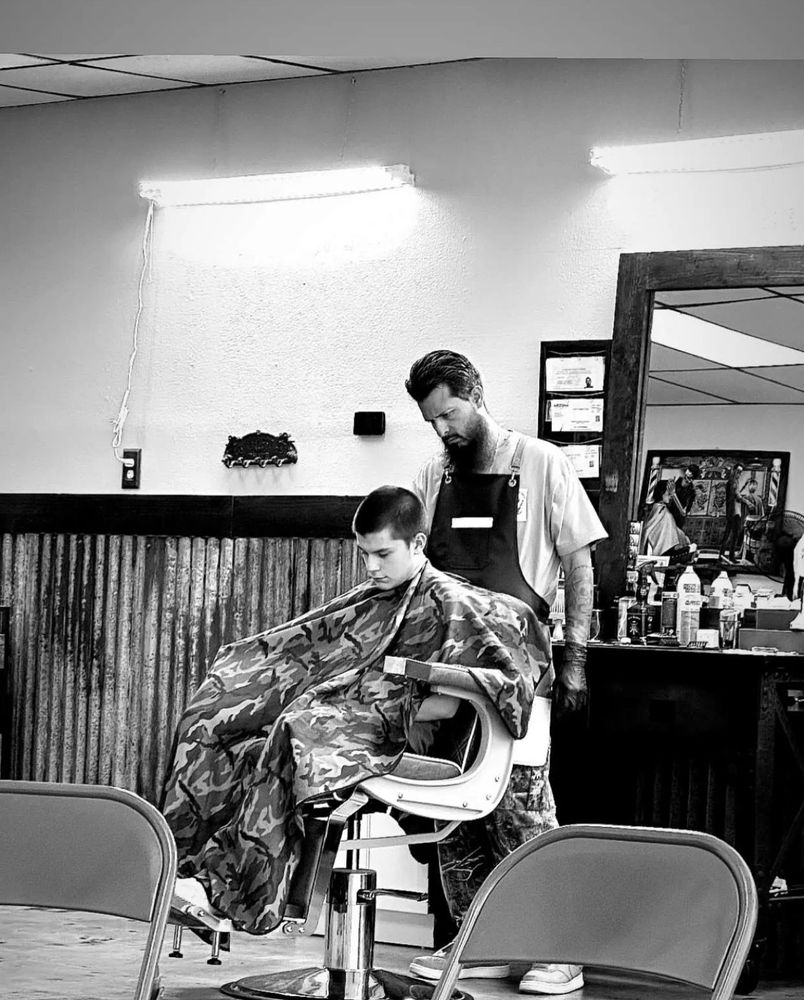 Lew's Classic Cuts Barber Shop Logo