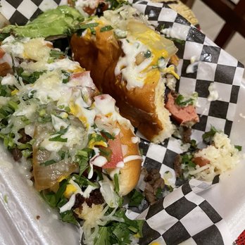 Mariachisss tacos - Mexican hot dogs 2 for $6 - Food Trucks Near Me - San Antonio, Texas