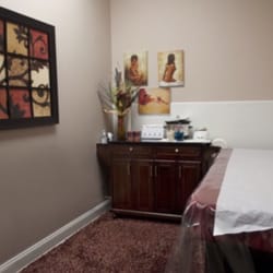 Brazilian Wax By Andreia - Definitely a bonus that the wax rooms are very clean & sanitary!! I also loved the relaxation & how organized the rooms are.