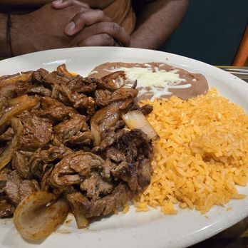 EL MESON - Updated January 2026 - 38 Photos & 52 Reviews - 5101 E ...