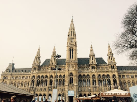 Rathausplatz by null