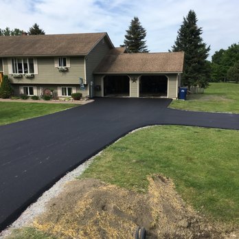Hungerford Paving - Residential asphalt driveway - Excavation Services Near Me - Saint Albans, Vermont Hungerford Paving - Residential asphalt driveway - Excavation Services Near Me - Saint Albans, Vermont