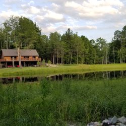 Meemo's Farm - The Lane Lodge by a Lake