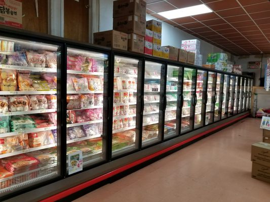 Chang Jiang Supermarket by null