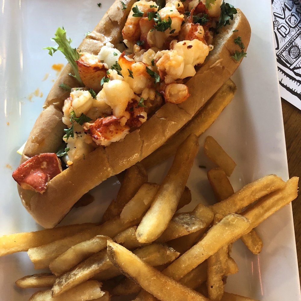 Geddy's - Butter lobster roll - Seafood Near Me - Bar Harbor, Maine Geddy's - Butter lobster roll - Seafood Near Me - Bar Harbor, Maine