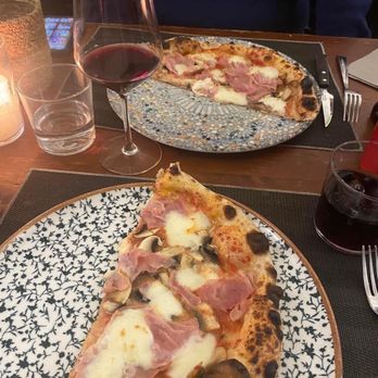 Casella 18 - Prosciutto, Funghi, Formaggio pizza - Tuscan Near Me - Florence, FI