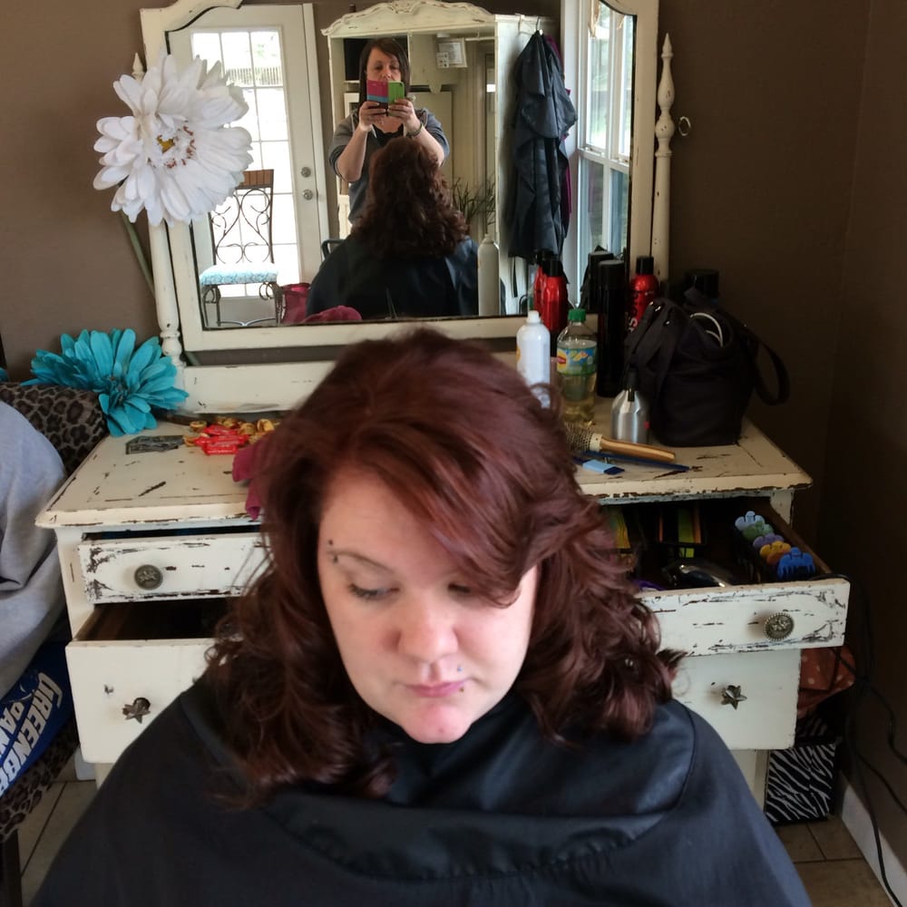 Southern Chic Hair Salon Logo