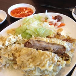 Yuan Bao Taiwanese Cuisine Restaurant - Maryland Chicken with Sides. But realised it's not even Taiwanese food. The chicken is just a little under seasoning.