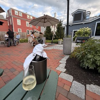 Samuel Avery’s Tavern - Drinks on the patio - Salad Near Me - Wolfeboro, New Hampshire Samuel Avery’s Tavern - Drinks on the patio - Salad Near Me - Wolfeboro, New Hampshire