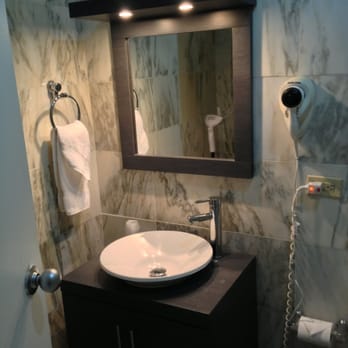 Coral Princess Hotel - Nice bathroom! - Hotels Near Me - San Juan, Puerto Rico