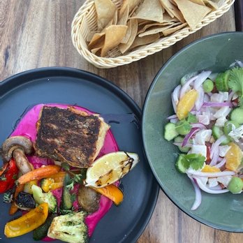 Outpost - Fish ceviche and Main Course Fish with pink cauliflower purée and roasted vegetables - Mexican Near Me - Cabo San Lucas, BCS Outpost - Fish ceviche and Main Course Fish with pink cauliflower purée and roasted vegetables - Mexican Near Me - Cabo San Lucas, BCS