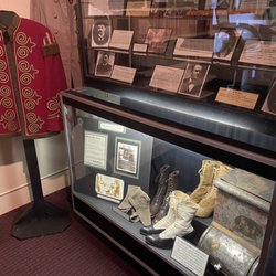Some of the notable people who lived in Akron