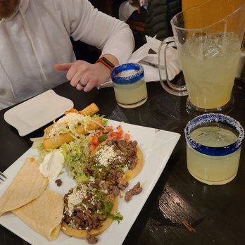 El Sol Mexican Restaurant - Mix appetizer and margarita pitcher - Mexican Near Me - Harrisburg, Pennsylvania