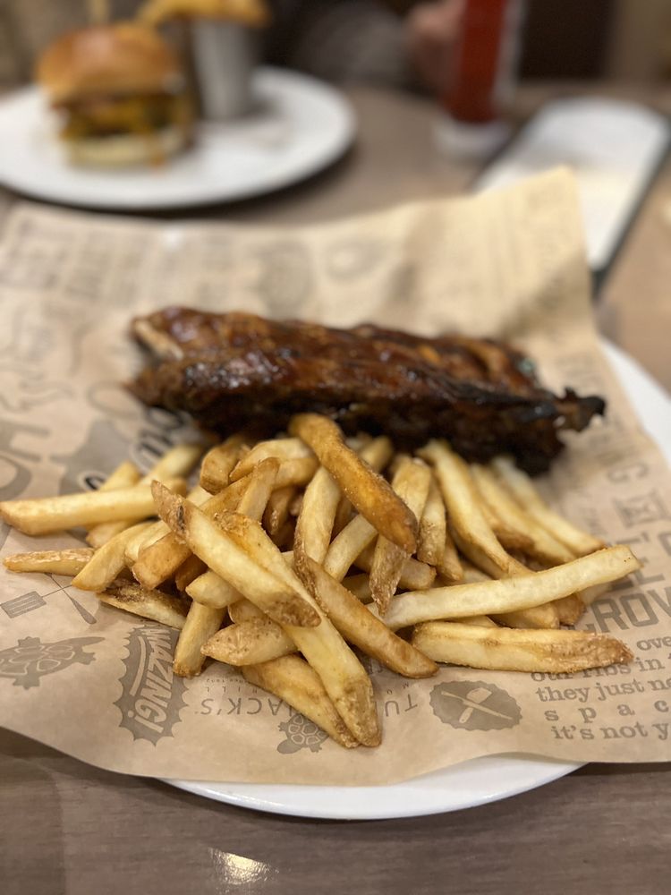 TURTLE JACK’S Updated September 2024 26 Photos 8295 Financial