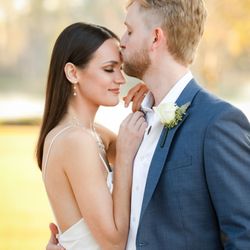 Jay Grubb Photography & Video - Barn at Cottonwood wedding bride and groom