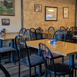 Chase & Charli - Inside Chase & Charli, Mount Airy