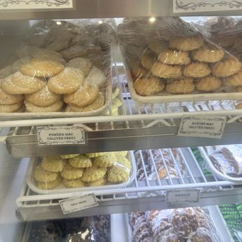 Chimirri's Italian Pastry Shoppe - Bakeries Near Me - Wethersfield, Connecticut Chimirri's Italian Pastry Shoppe - Bakeries Near Me - Wethersfield, Connecticut