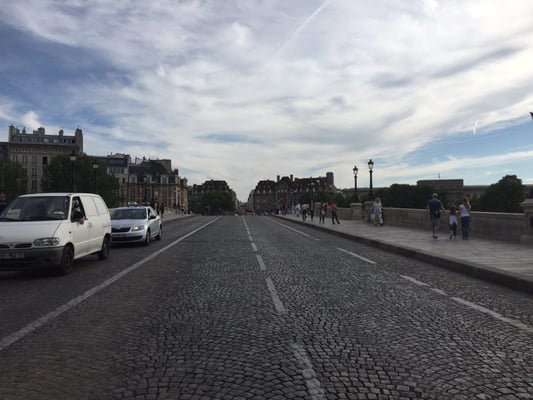Pont Neuf by null