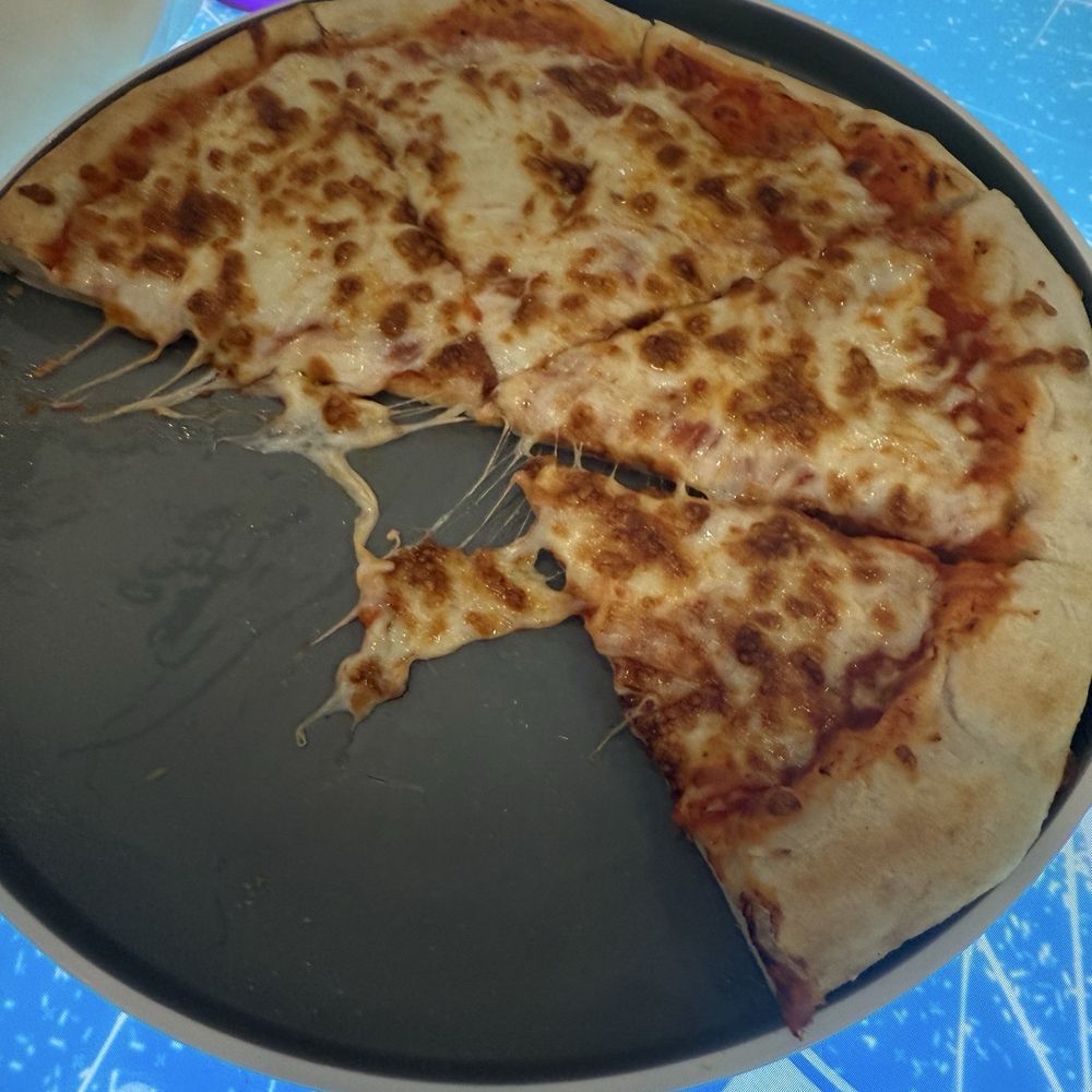 Complete Cafe - 13" cheese pizza pie - Coffee & Tea Near Me - New York, New York