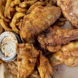 It's Just Wings - 8 Bone-in wings combo (Southwest cajun dry rub)