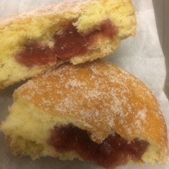 Stan's Donuts & Coffee - The inside of my Strawberry Bismarck - Donuts Near Me - Chicago, Illinois